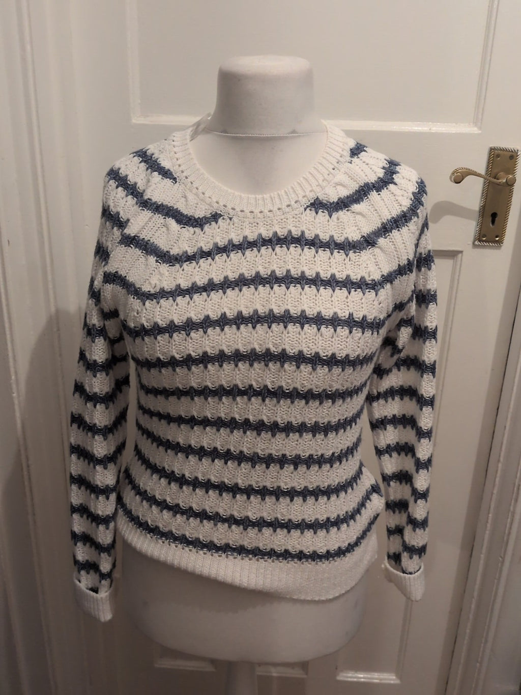 Tu 10 Blue And White Knit Long Sleeve Jumper