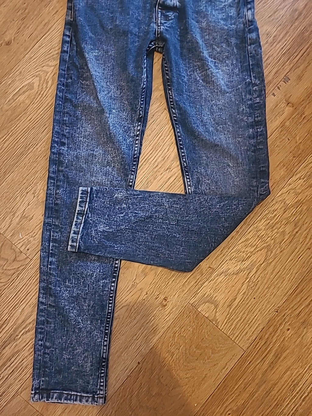 Ladies Denim&Co Size 28x30 Skinny Denim Jeans