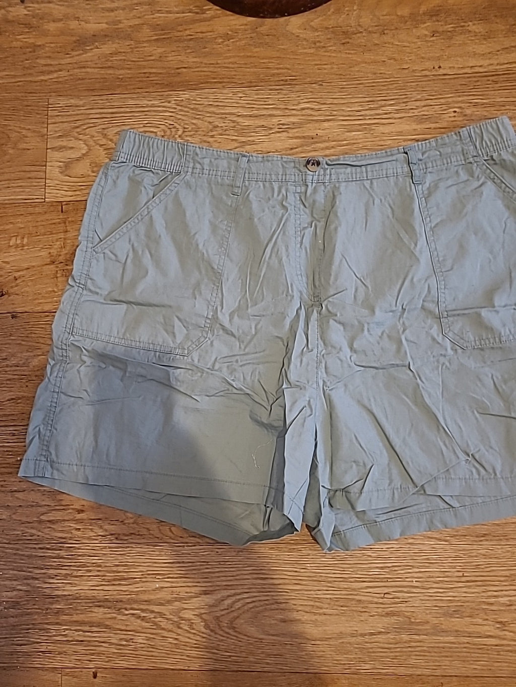 Ladies Papaya Size 20 Olive Elasticated Shorts