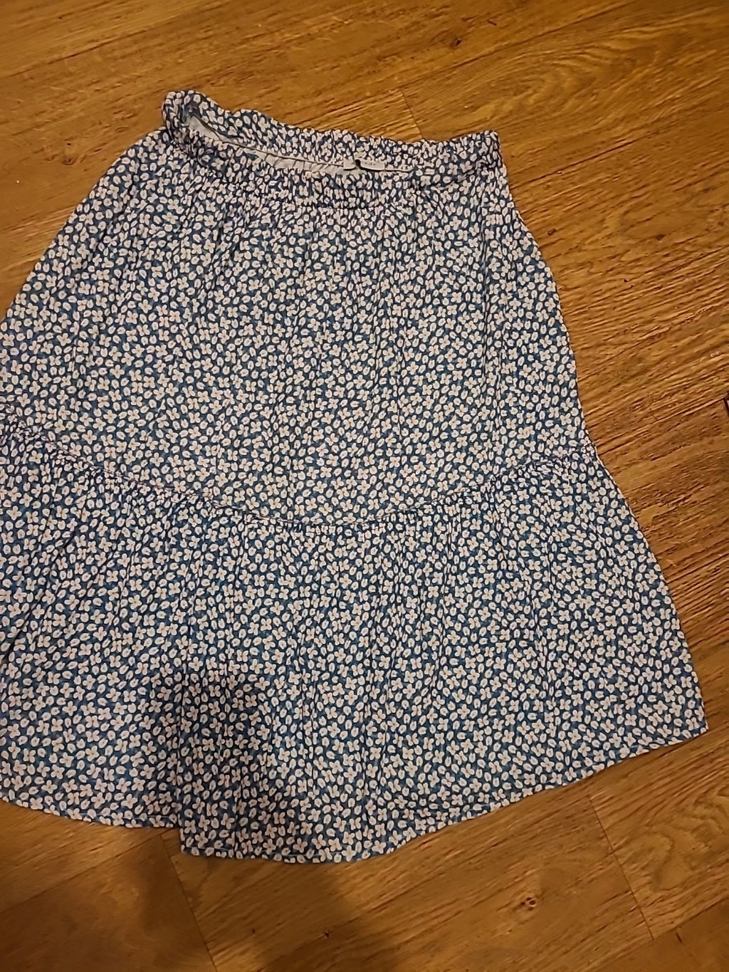 Ladies Andromede Size 12 Blue Floral Flare Skirt(hem May Need Stiching Inside)