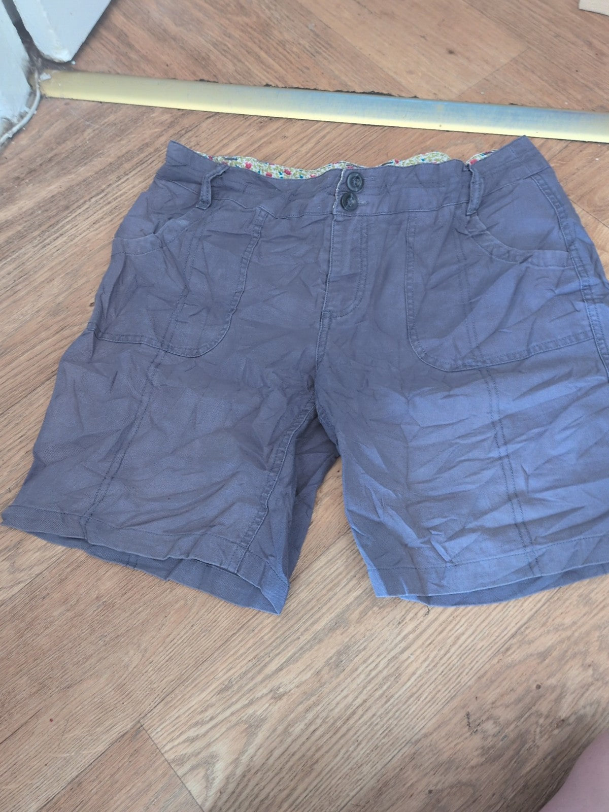 Ladies Mistral Size 20 grey Shorts