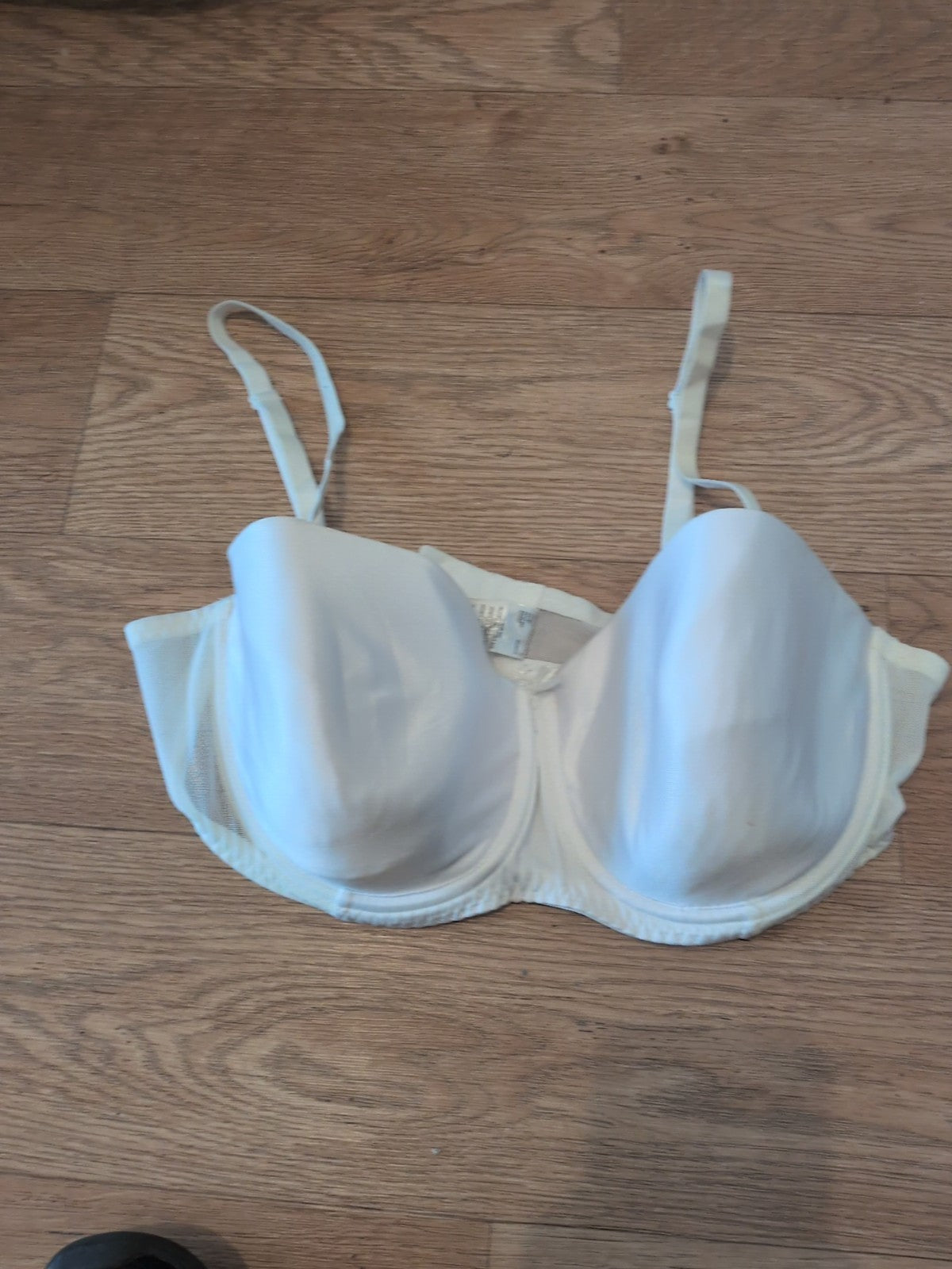 F&F 38D White Padded And Wired Bra