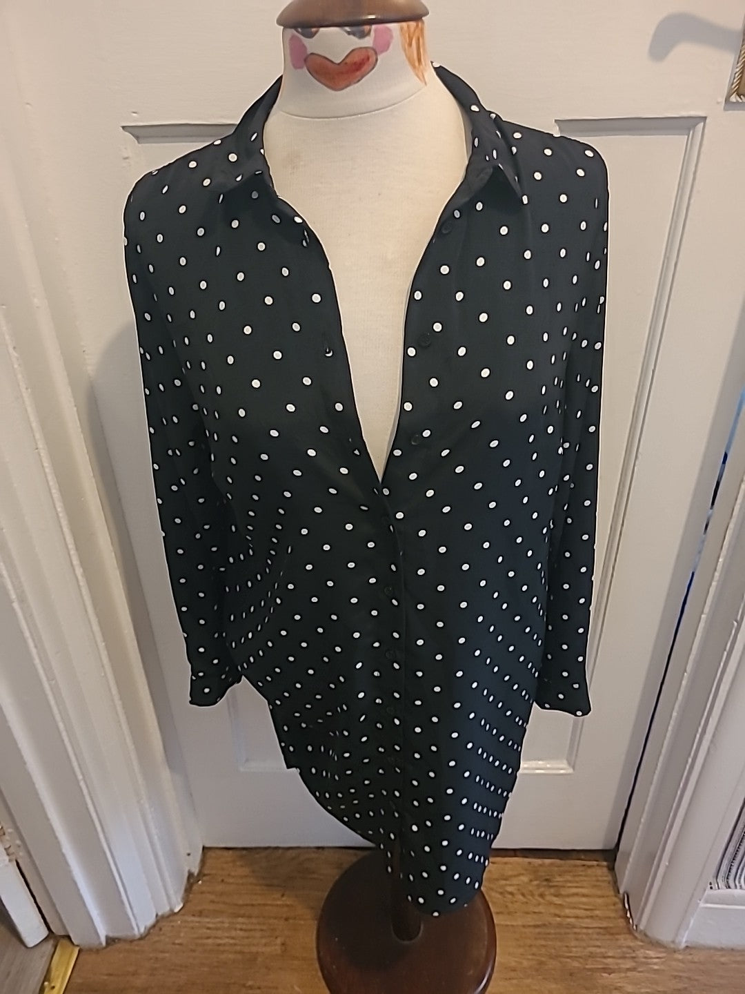 Ladies Peacocks Size 12 Black White Spotted Long Sleeve Blouse