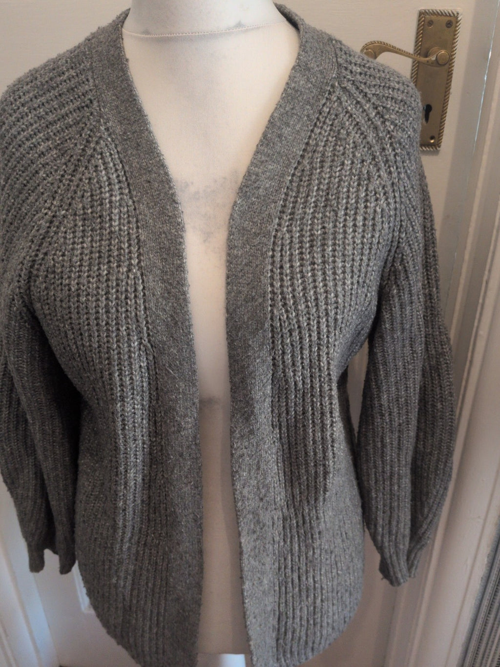 Ladies Tu Size Medium Grey Knit Open Cardigan Long Sleeve