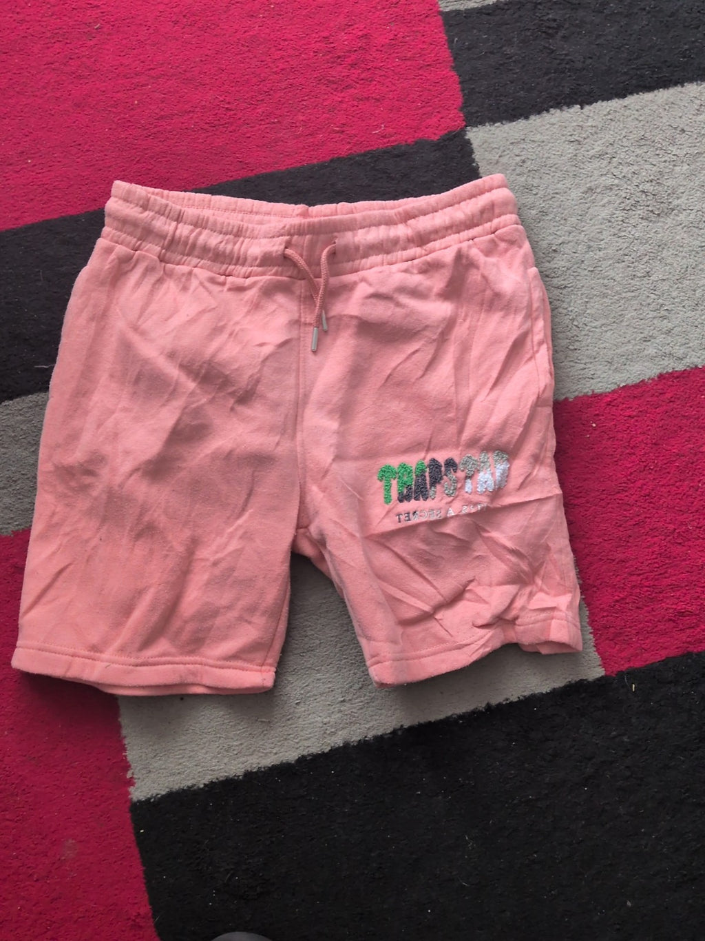 Girls Trapstar Size 13/14 Pink Sweat Shorts Signs Of Bobbling