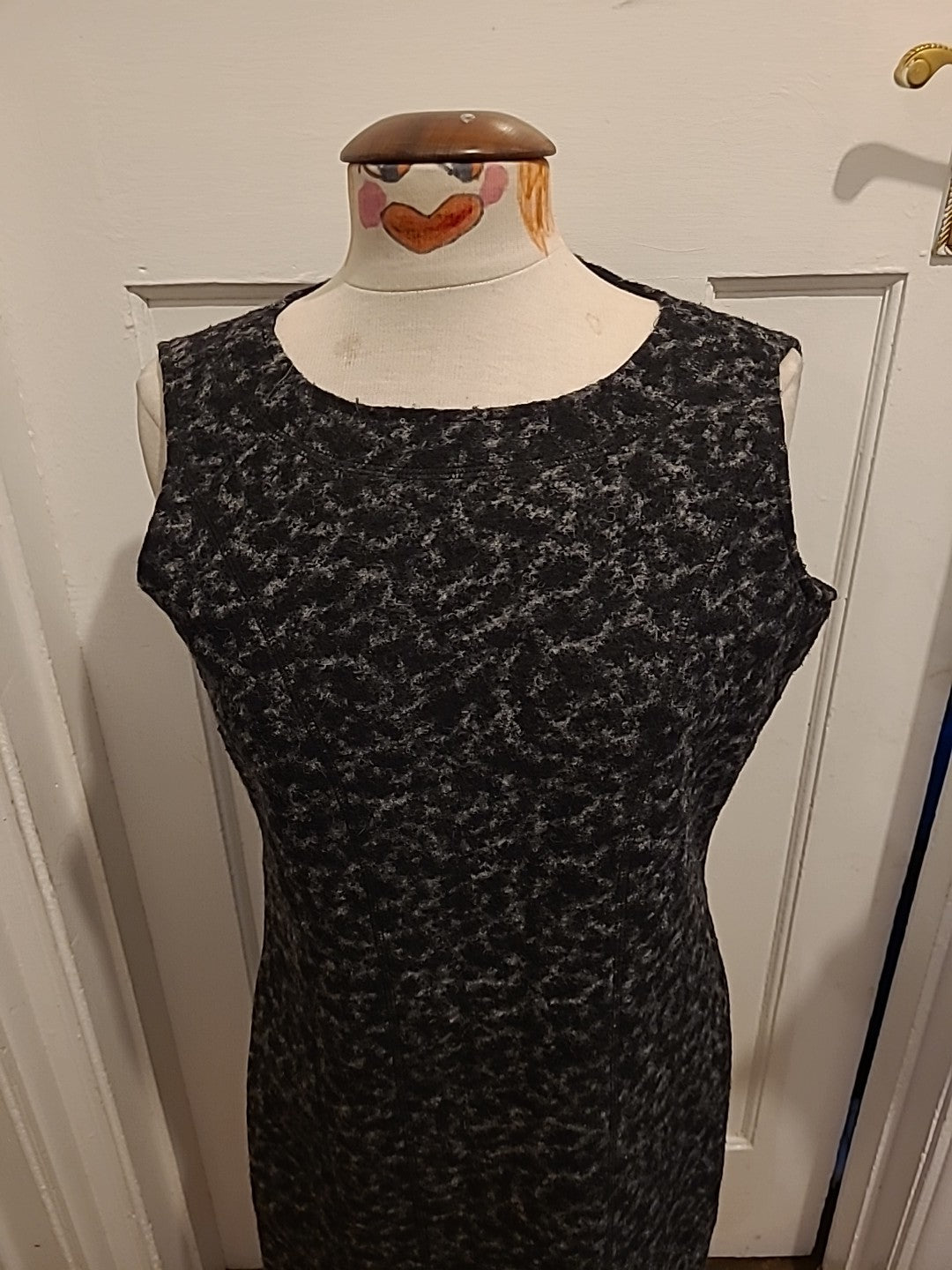 Ladies Clements Ribeiro Size Medium Black/Grey Fleck Pattern Sleeveless Lined...