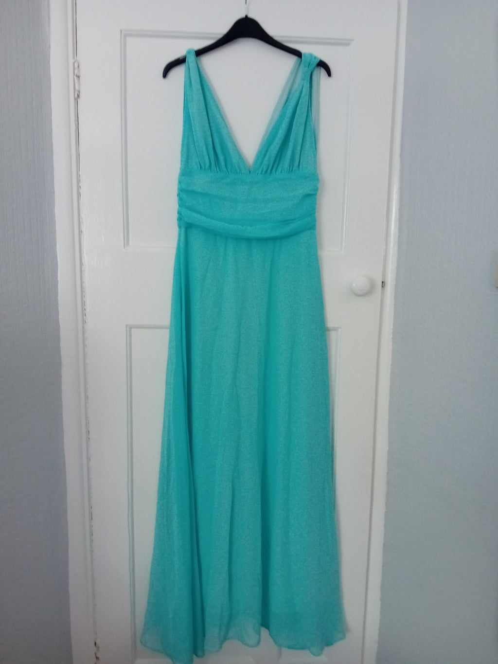 Ladies Evening Dress  Size 10 Ever Pretty V Neckline Front & Back Free Delivery