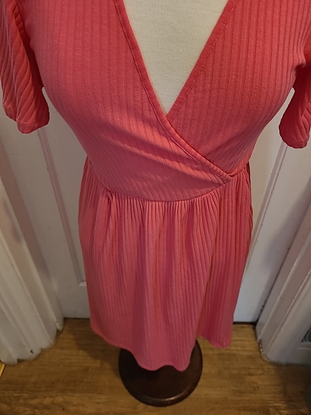 Ladies George Size 10 Pink Short Sleeved V Neck Dress