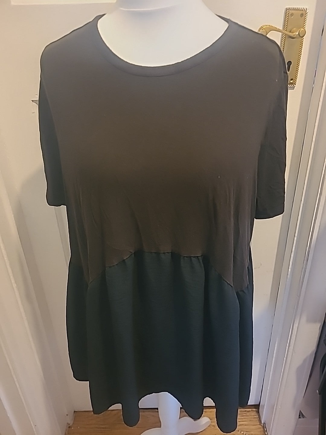 Ladies George 22 Two Tone Black And Brown Short Sleeve Blouse