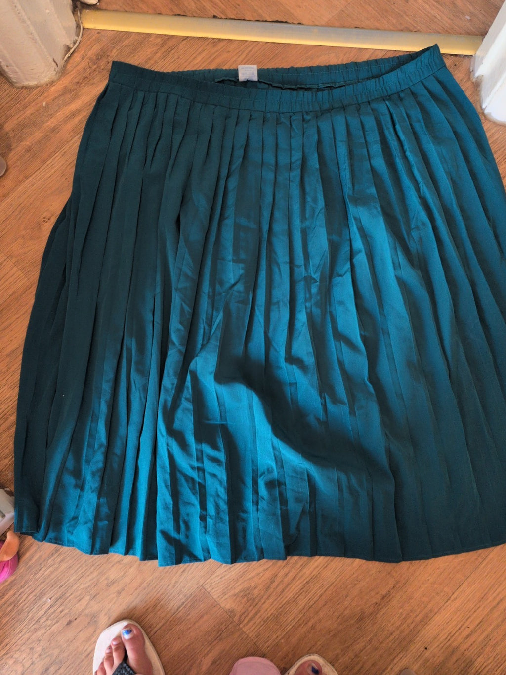 Sara Neal 26-28 Teal Elasticated Flare Pleated Skirt Long Lengtg