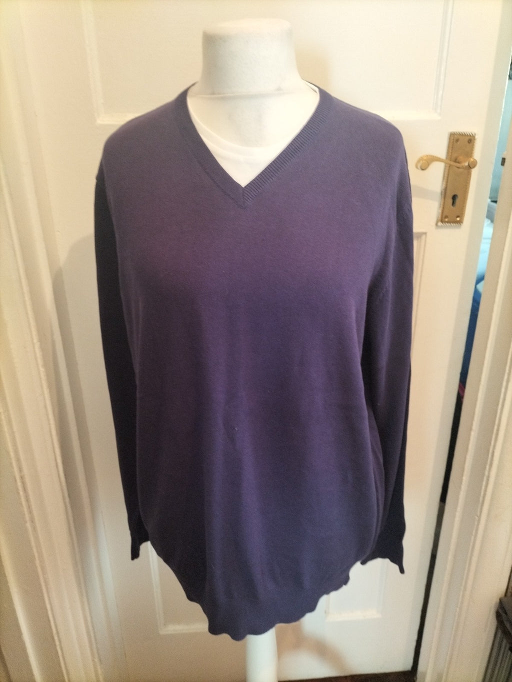 Mens Tu Size L Purple With White Long Sleeved V Neck Jumper
