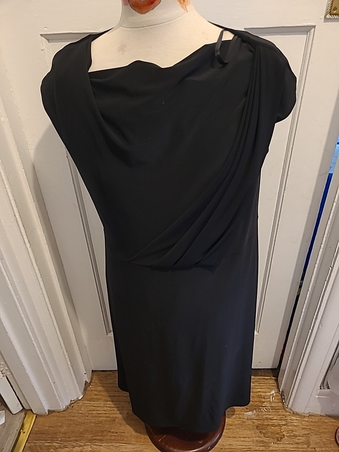 Ladies CC Size XL Black Sleeveless Scoop Neck Dress
