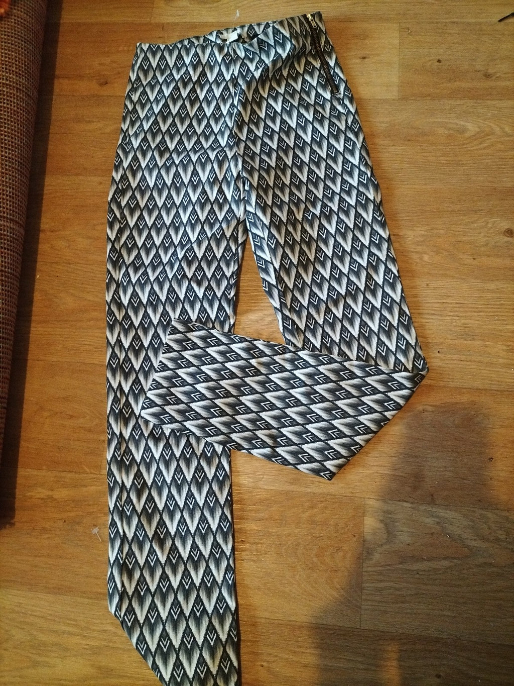 Ladies H+M 4 Black/grey/white Leggings