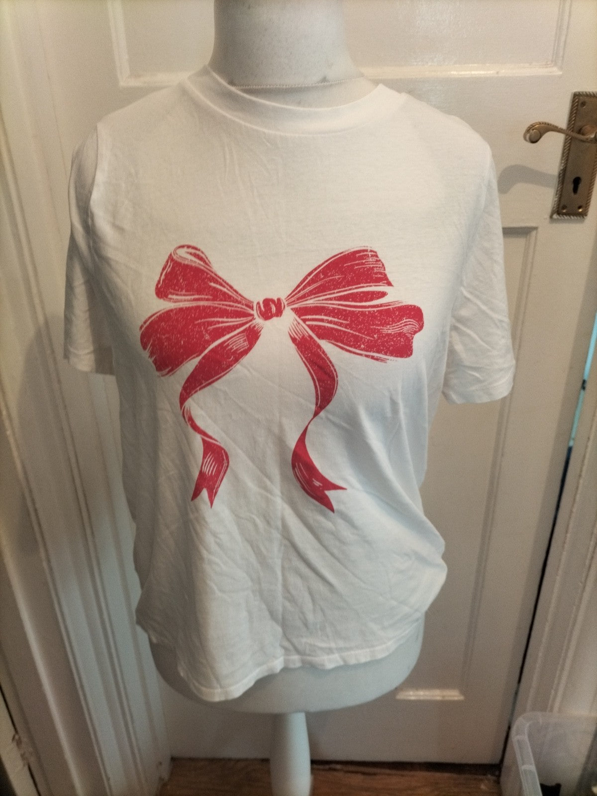 Primark Medium White With Red Bow Short Sleeve T-shirt