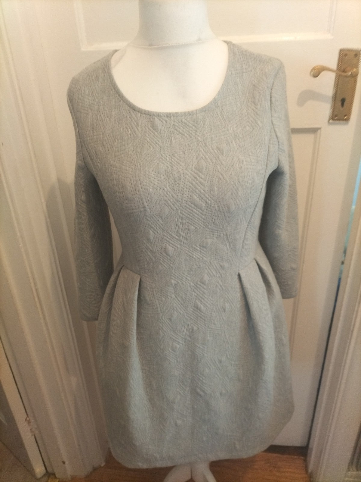 Ladies Great Plains Size M Grey 3/4 Sleeved Dress Patterned