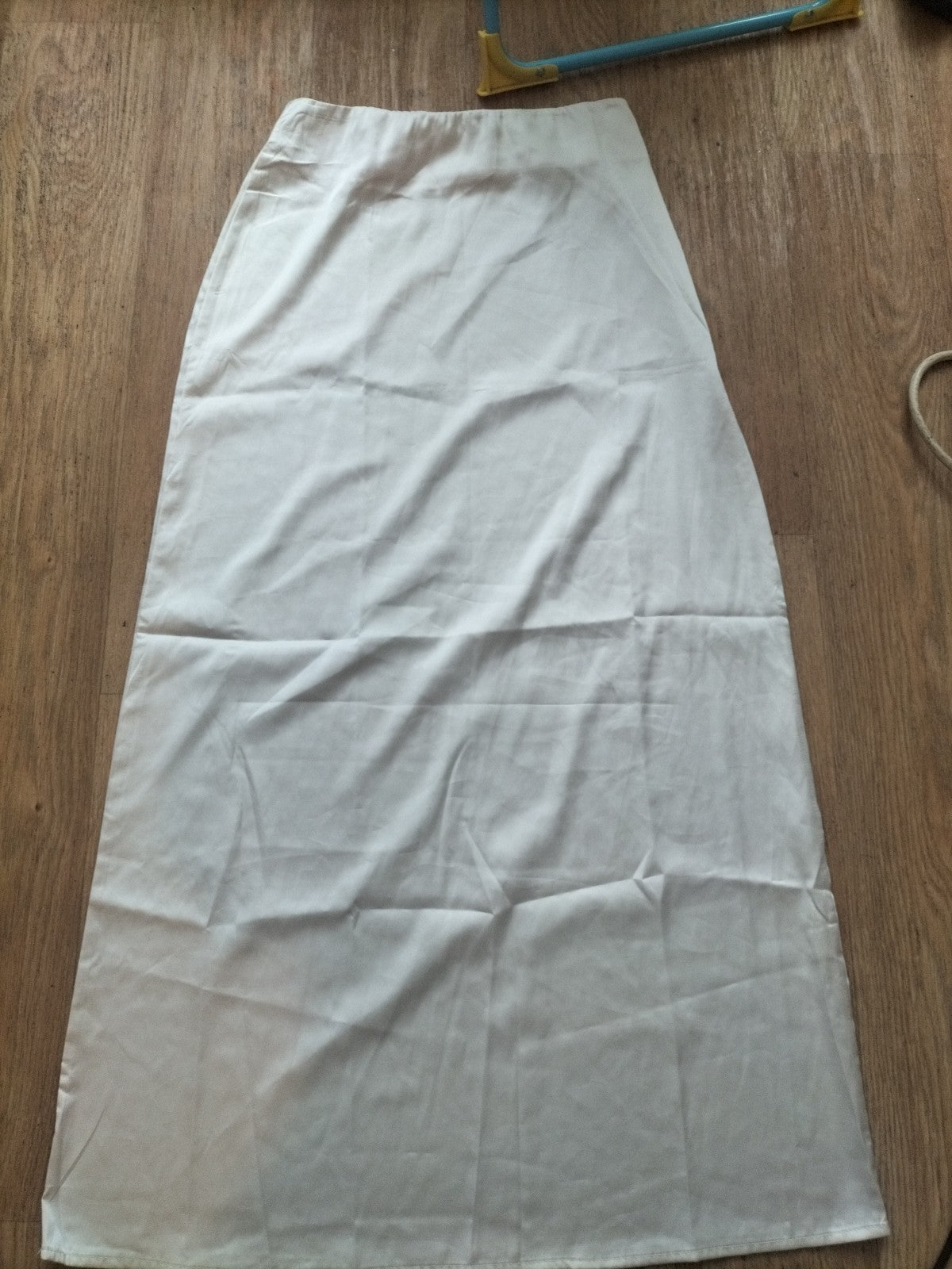 Ladies Size Small Cream Pettiskirt Small Mark On Front