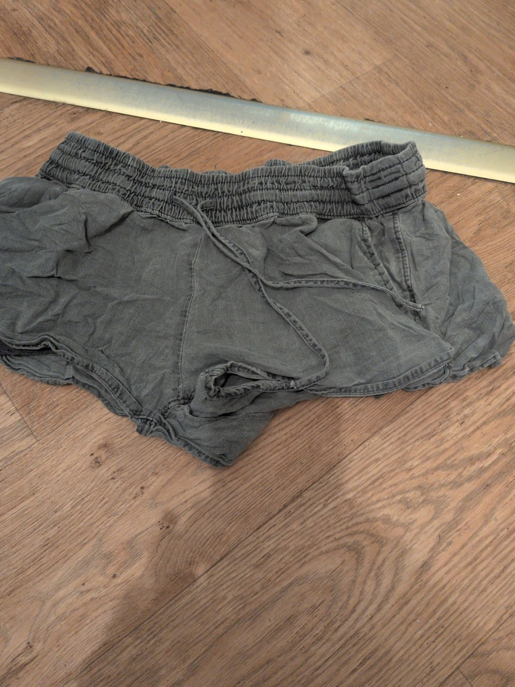 Hollister Xs Grey Elasticated Hot Pants