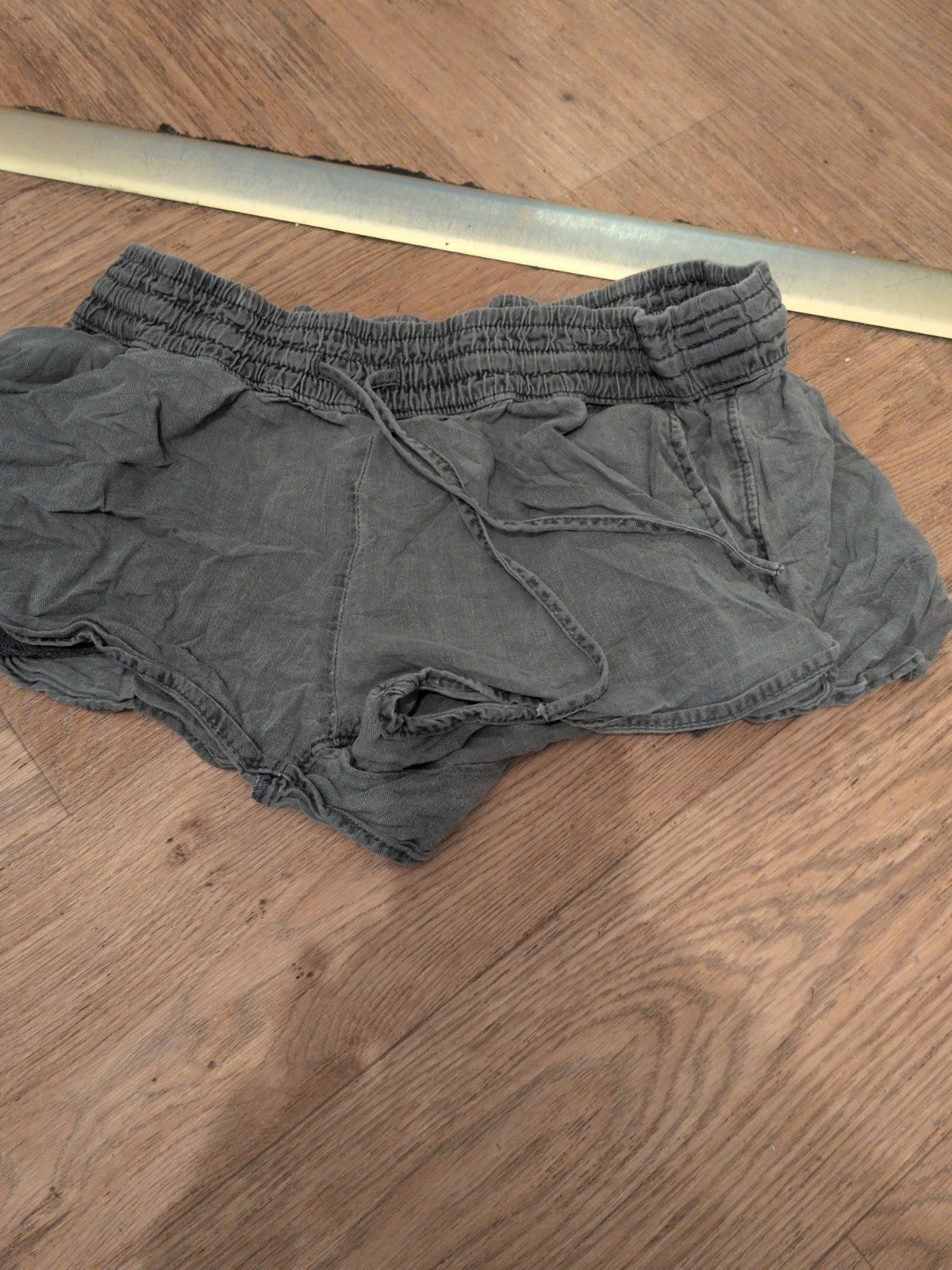 Hollister Xs Grey Elasticated Hot Pants