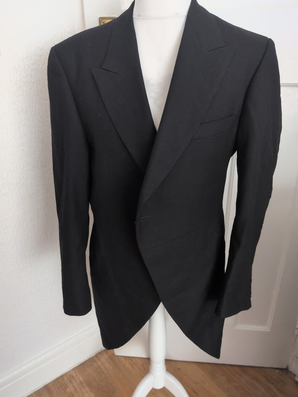 Magee 44 Short Black Suit Jacket
