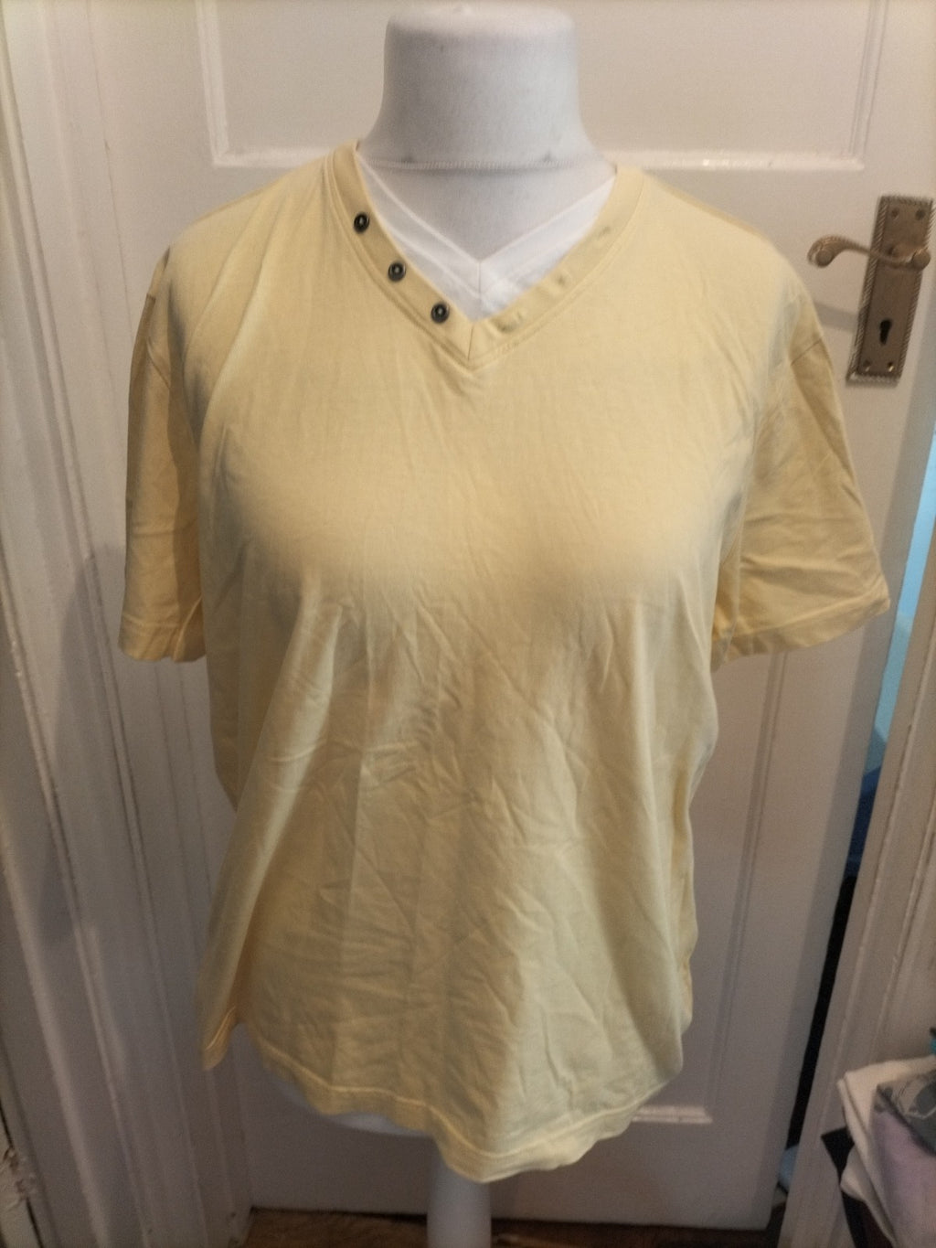 Tu Fairtrafe Certified Large Pale Yellow Short Sleeve T-shirt
