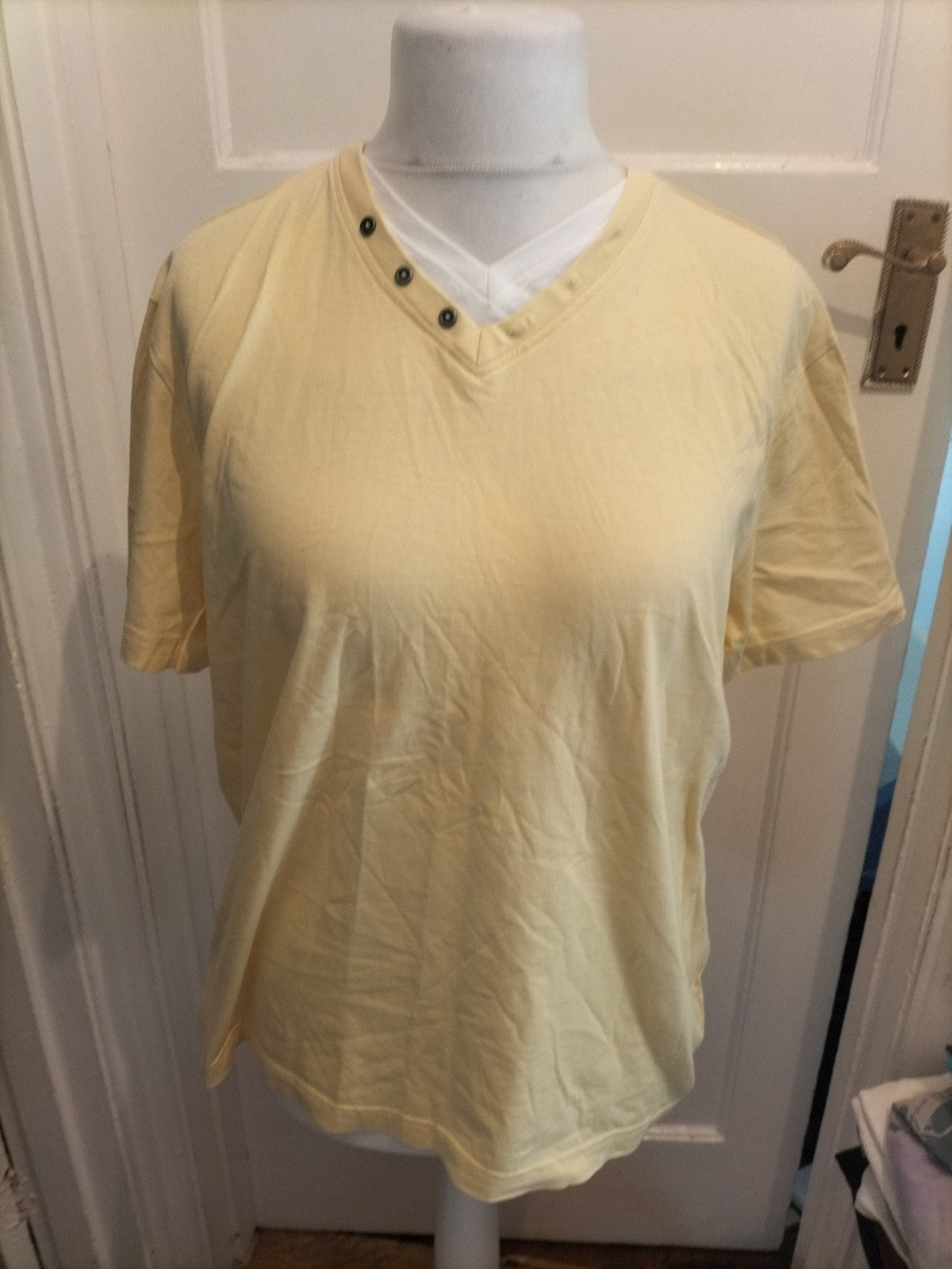 Tu Fairtrafe Certified Large Pale Yellow Short Sleeve T-shirt