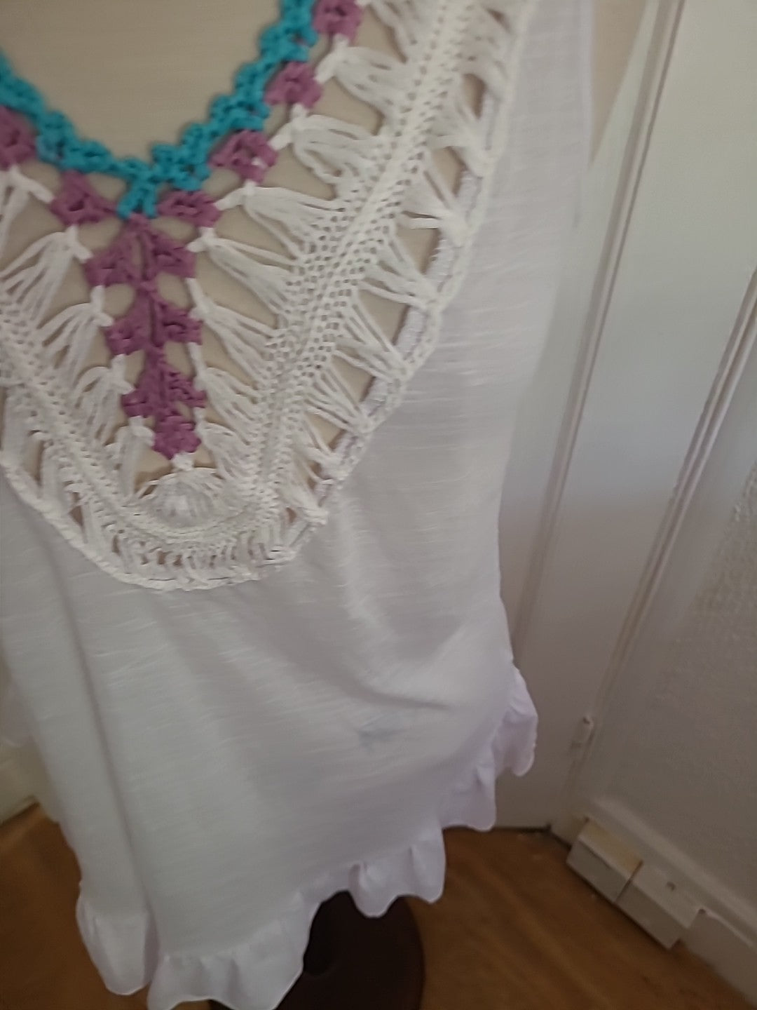 Brand New Ladies Primark 6/8 White Knitted Style Sleeveless Tshirt