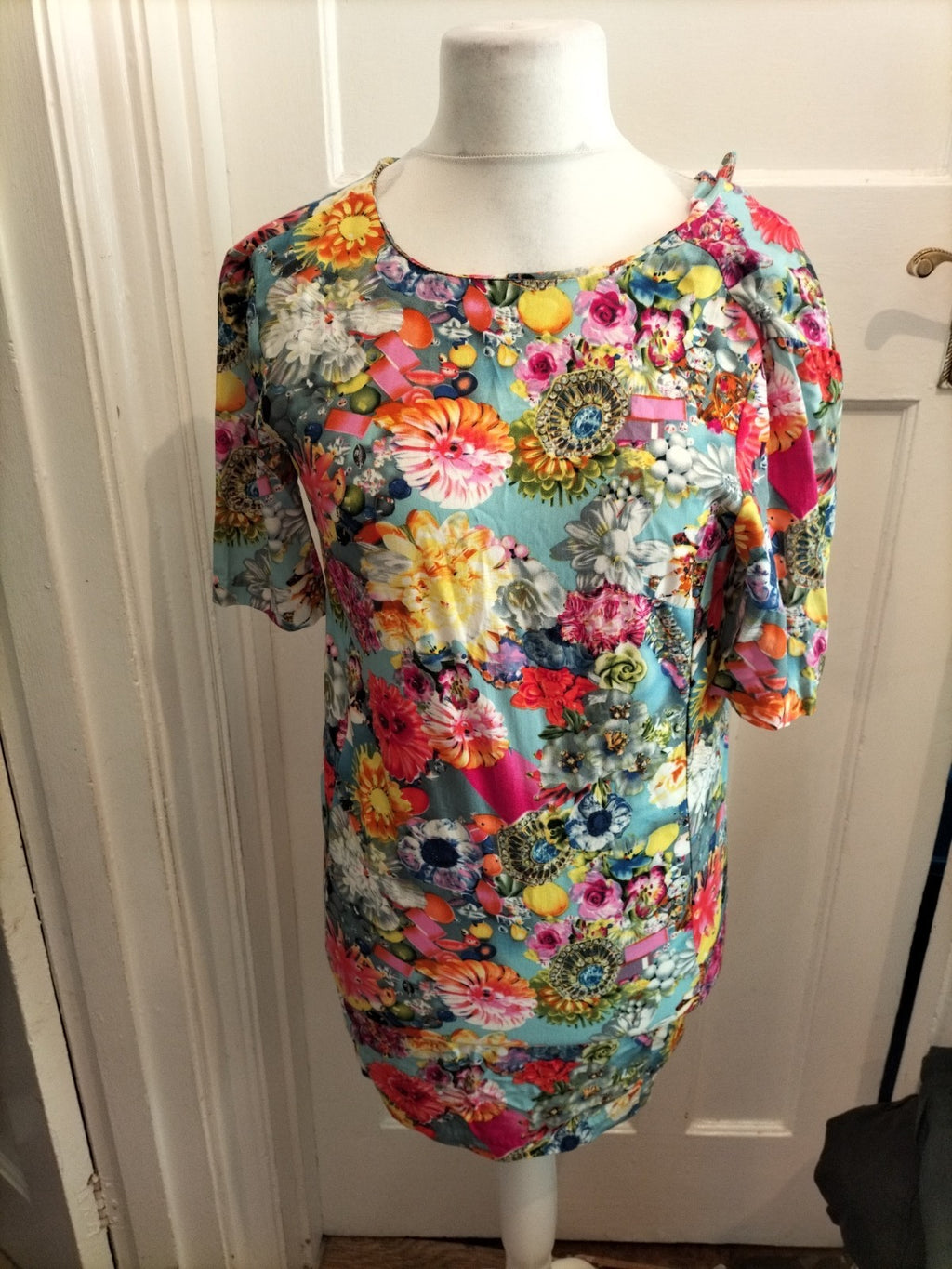 Ladies Asos Size Small Bright Coloured Floral Short Sleeve Dress