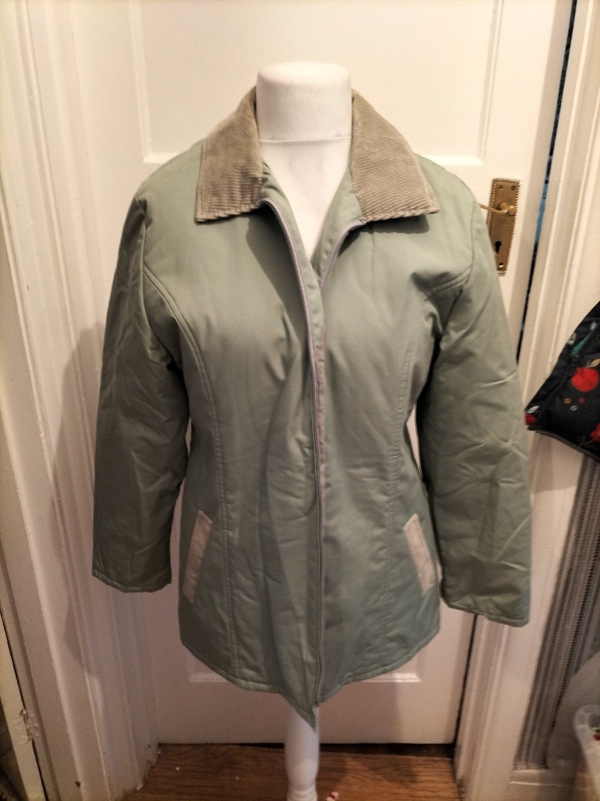 Mens Size Large Olive Green Zipped Jacket