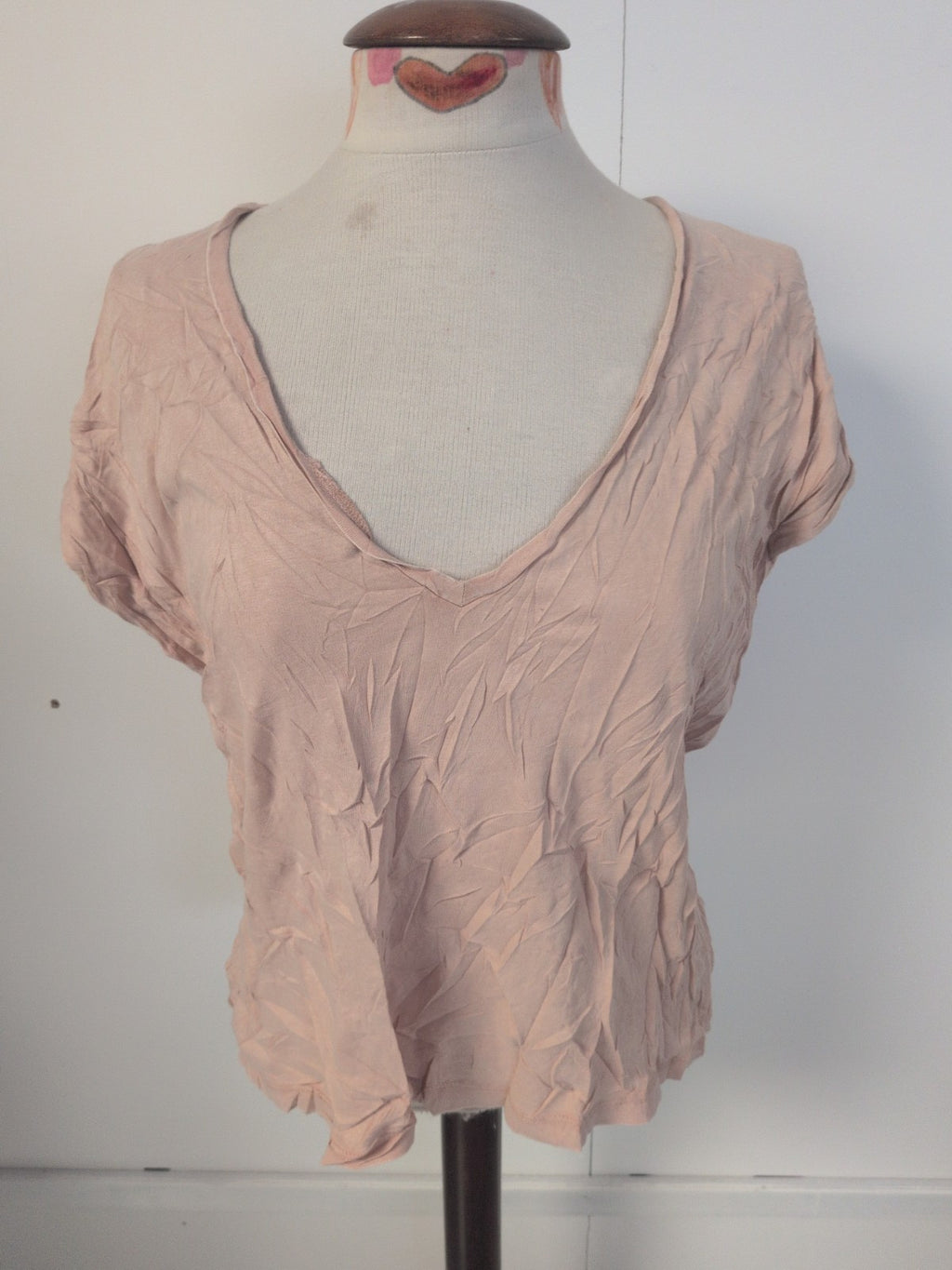 Ladies Zara Size Medium Beige V Neck Short Sleeve Tshirt