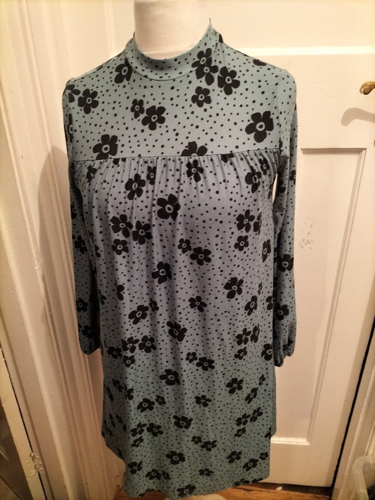 Ladies Papaya Size 8 Teal And Navy Floral Long Sleeved Dress