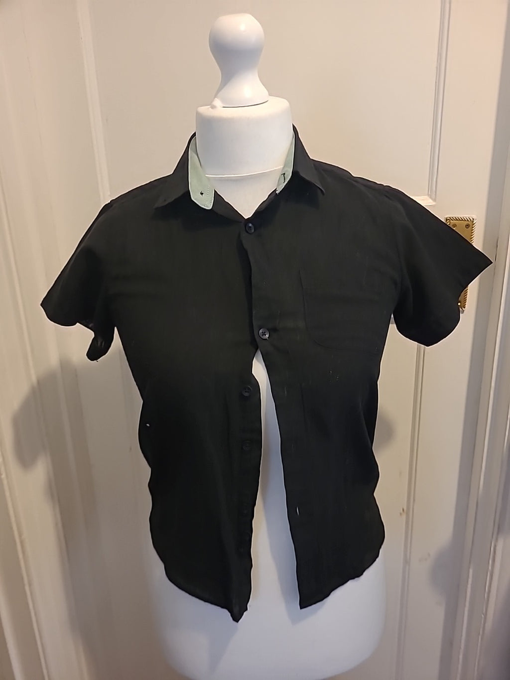 Ladies Saint-Patrick Size 10 Black Short Sleeved Buttoned Shirt