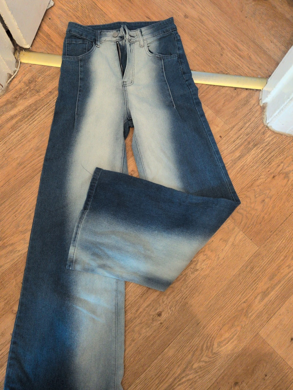 Medium Straight Wide Leg Distressed Jeans
