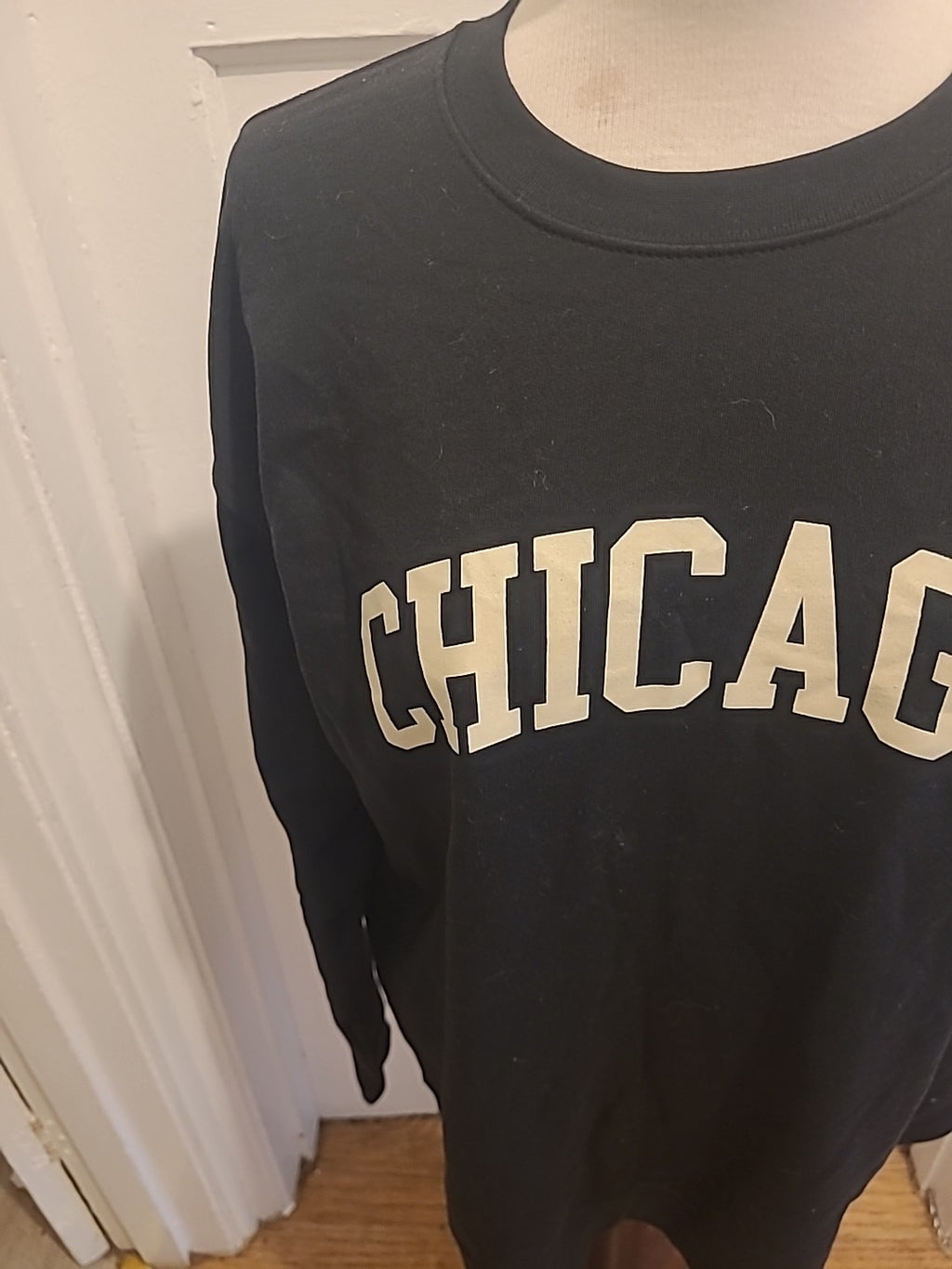 Mens Boohoo Size M Chicago Black Sweatshirt