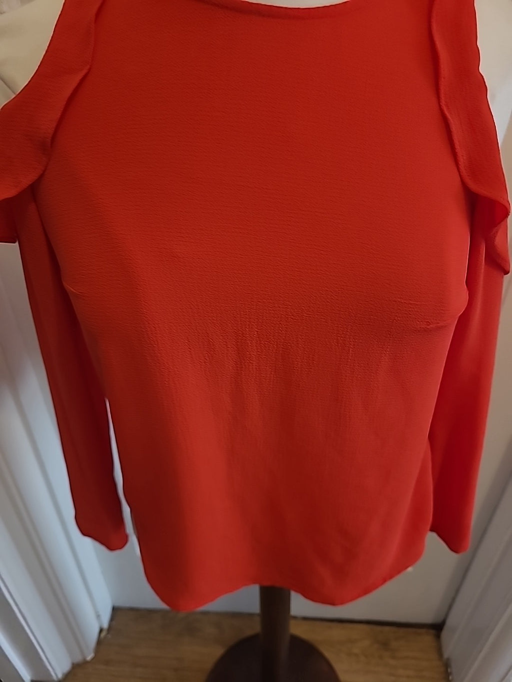 Ladies Divided Size 6 Red Open Shpulder Back Buttoned Blouse