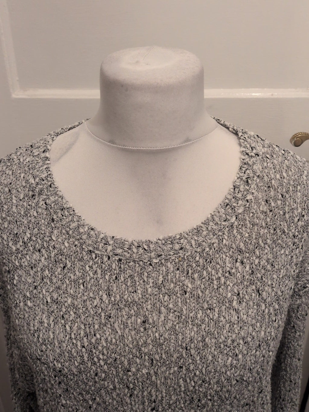 Ladies New Look Size 8-10 Grey Flecked Long Sleeved Jumper