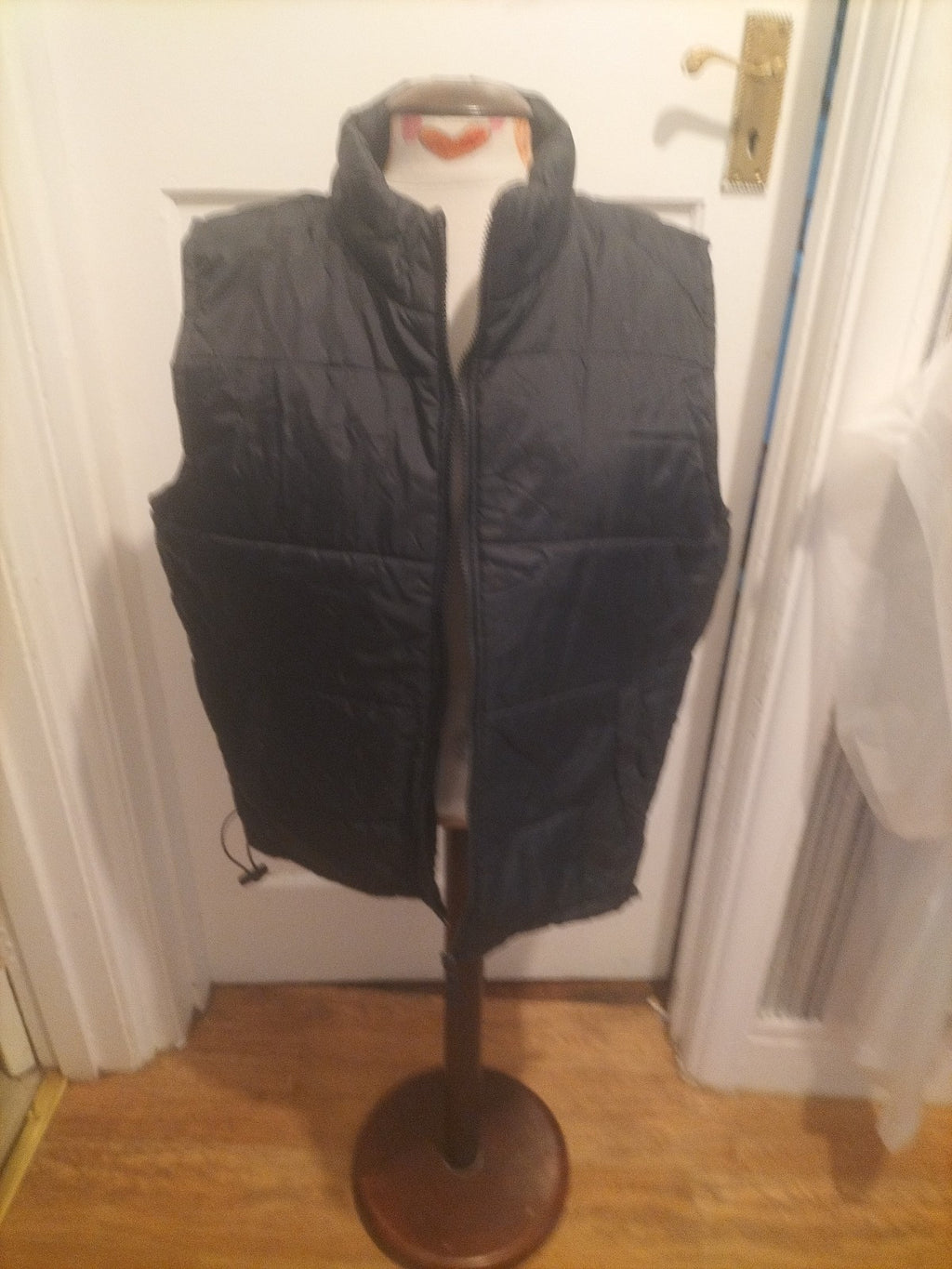 Mens Disciple Size Medium Black Sleeveless Puffer Coat