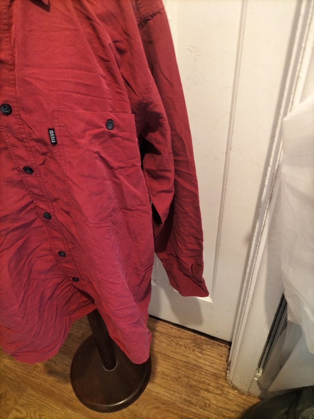 Mens Mudie Size Large Red Long Sleeved Shirt