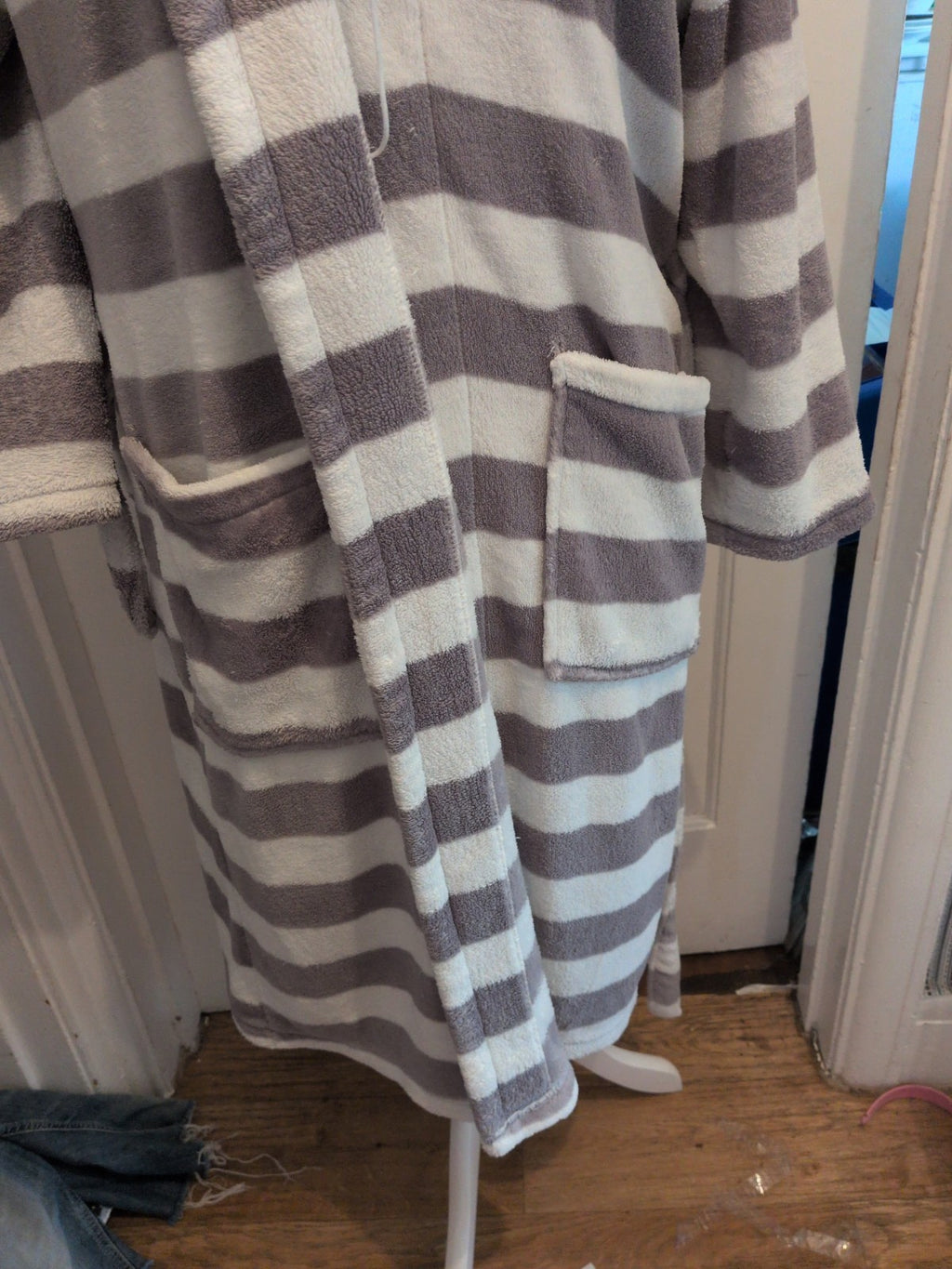 Primark 10-12 Grey And White Striped Dressing Gown Robe