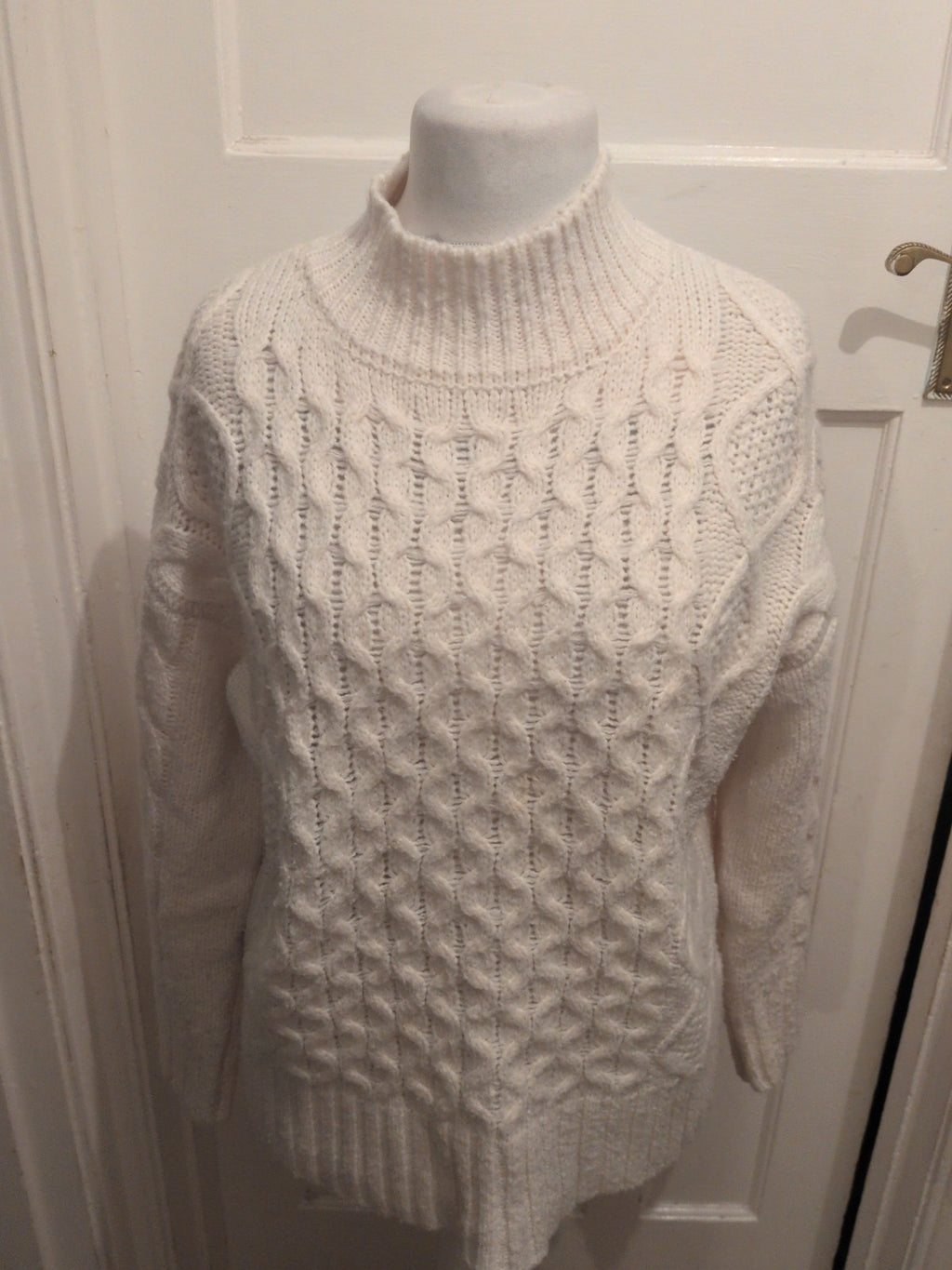 Ladies George Size Medium White Knit Patten High Neck Pullover Jumper