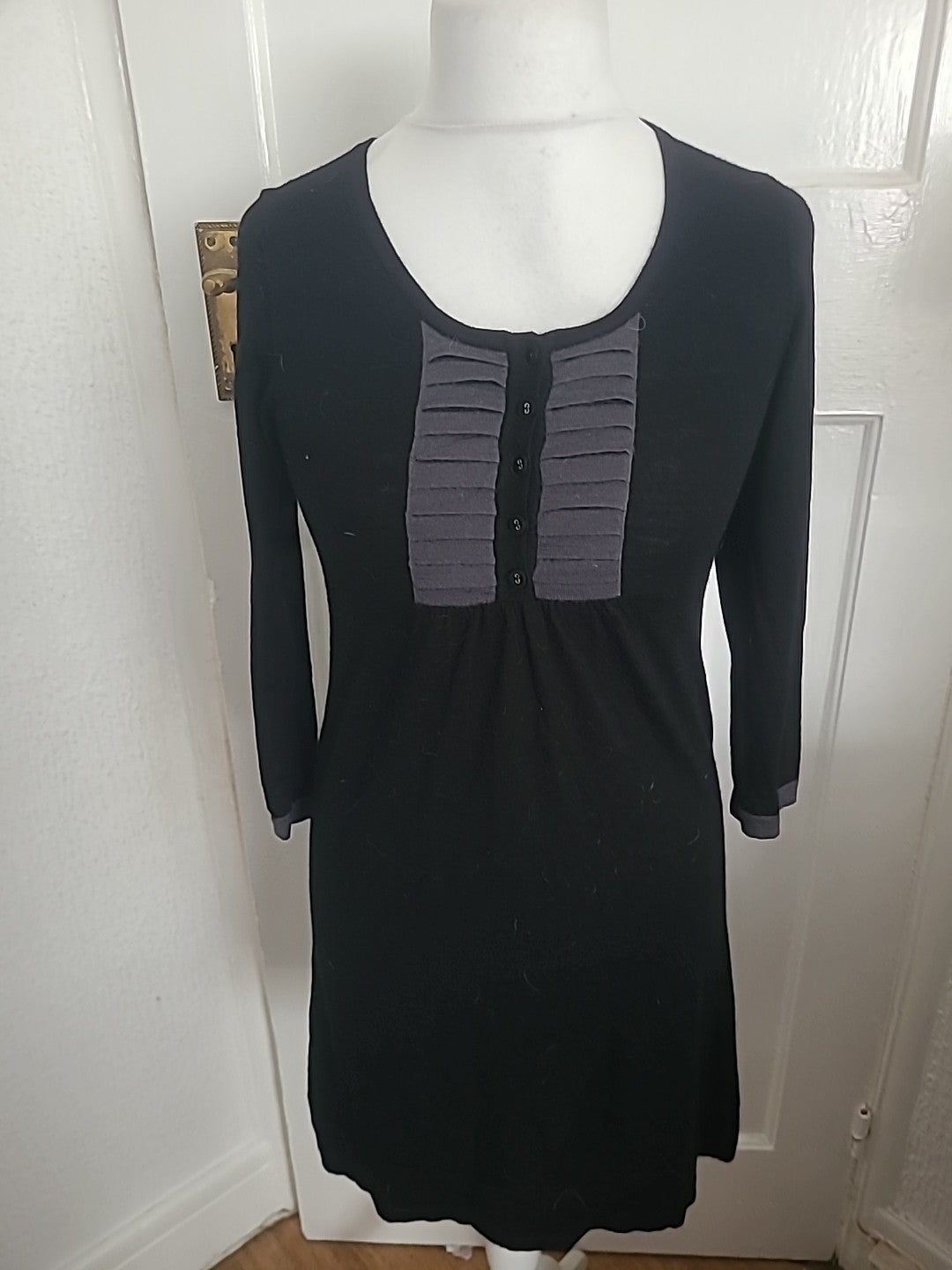 Ladies Boden Size 10 Black Long Sleeved Frill Centre 3/4 Sleeved Dress