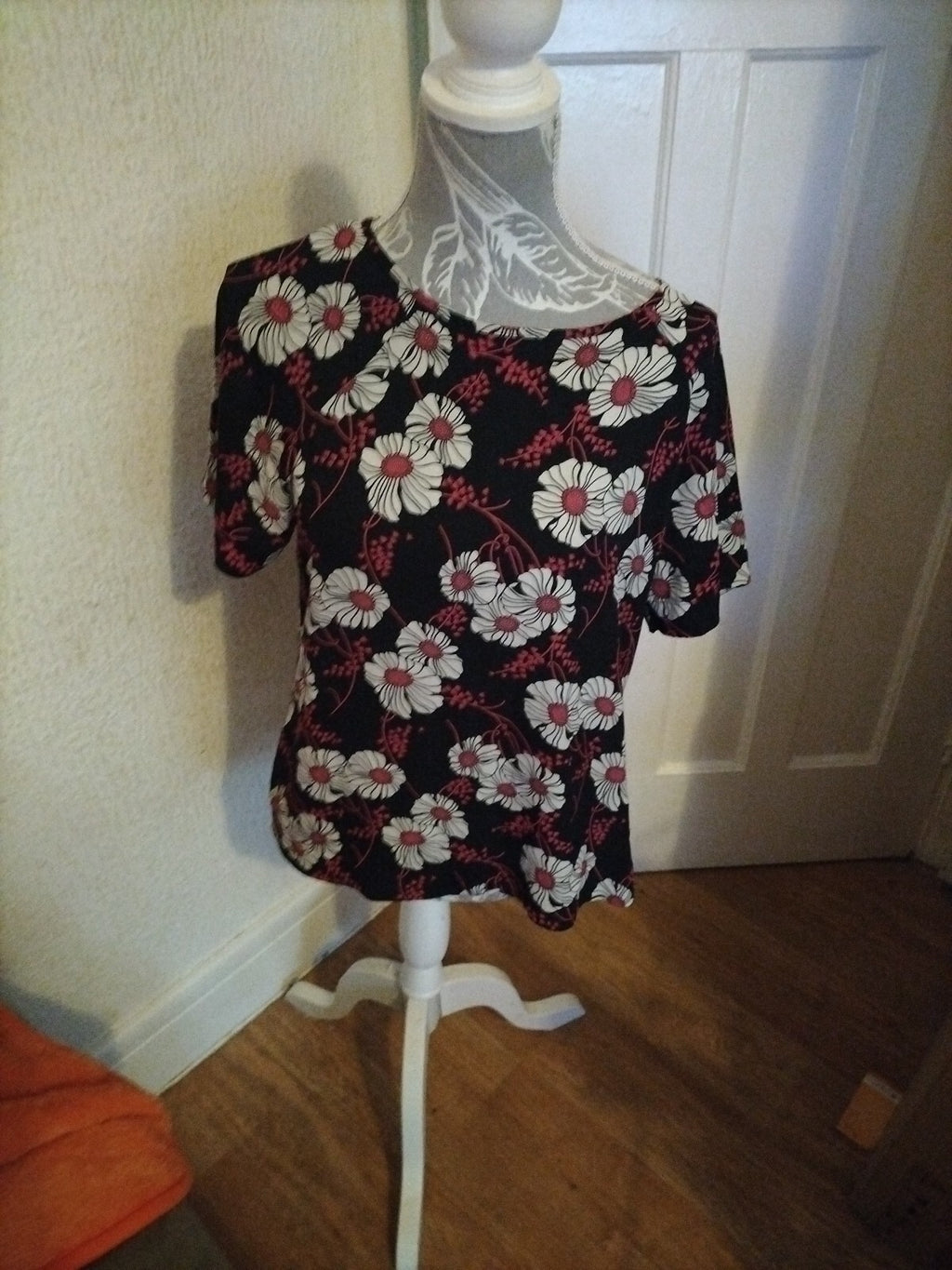 Ladies Papaya Size 10 Floral Short Sleeved Blouse
