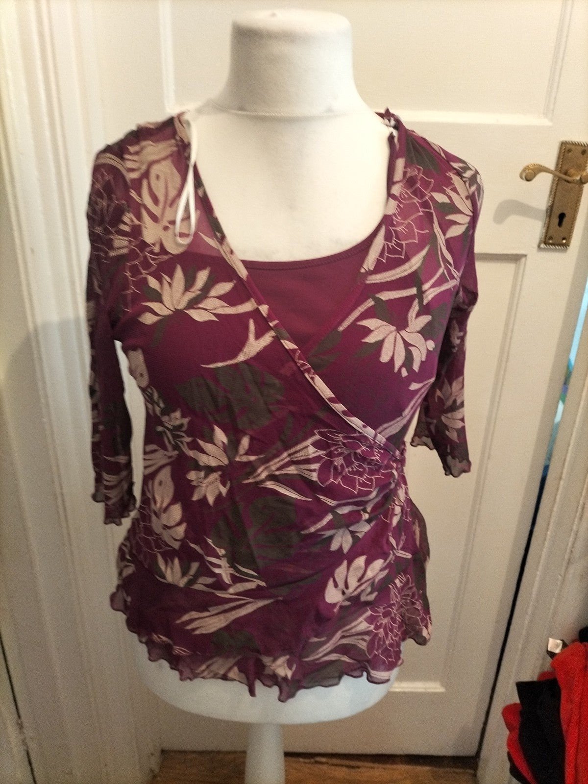 Ladies Editions Size 16 Purple Floral Lined Half Sleeved Blouse