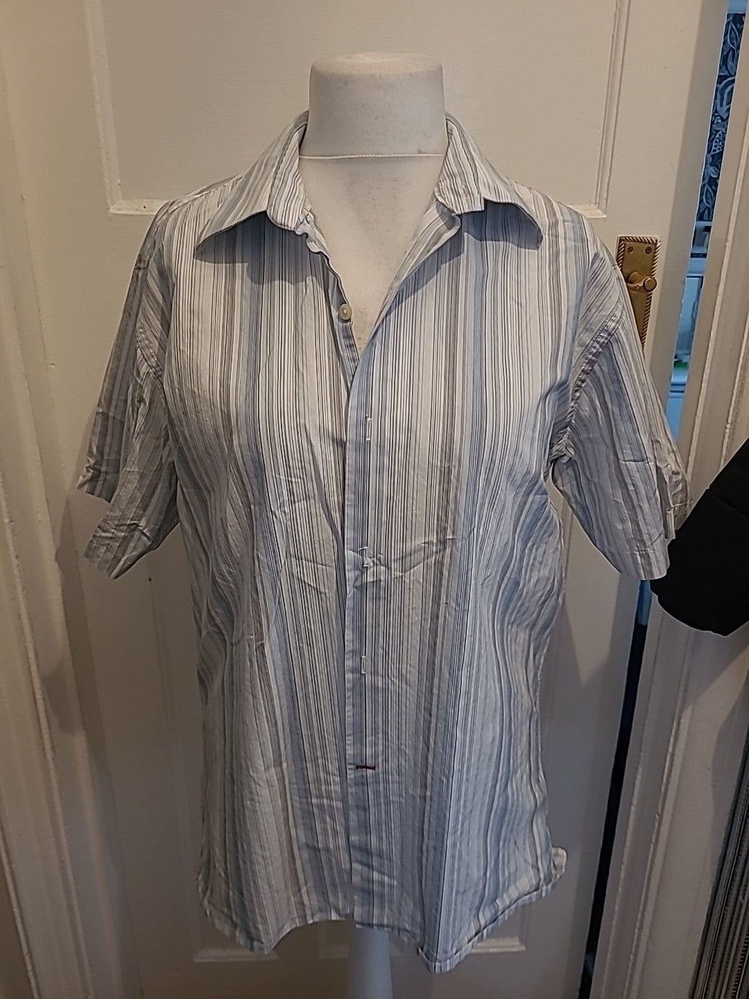 Mens Rockport Size XL White Blue Striped Shirt Short Sleeved
