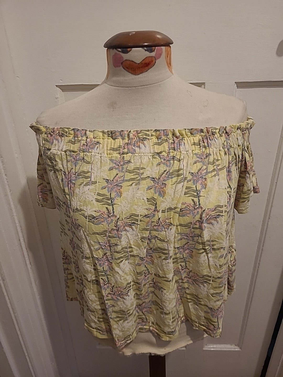 Ladies New Look Size 8 Lime Palm Tree Top