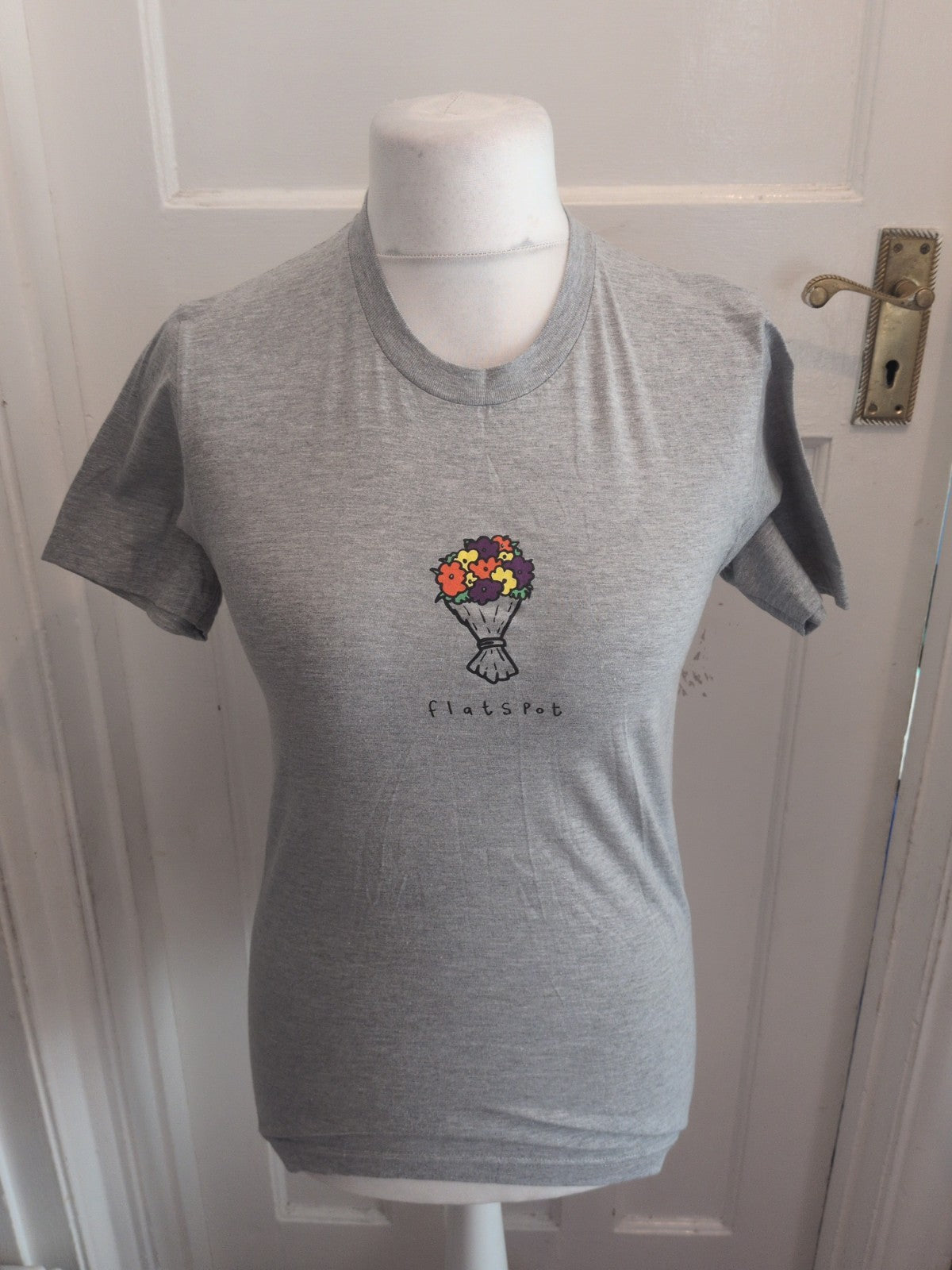 American Apparel Small Grey With Flower Short Sleeve T-shirt
