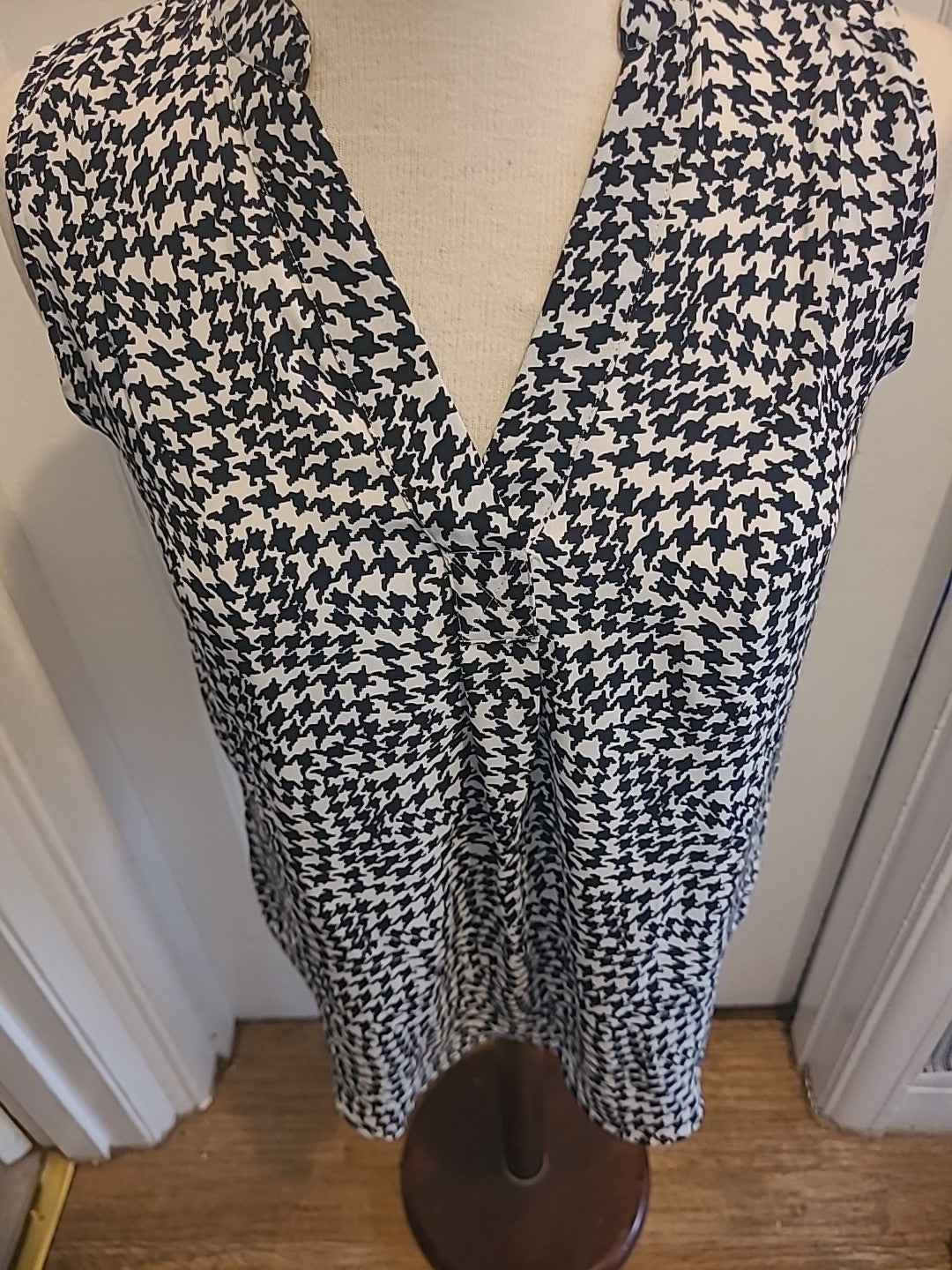 Brand New Ladies Marks And Spencer Size 6 Black White Patterned Sleeveless...