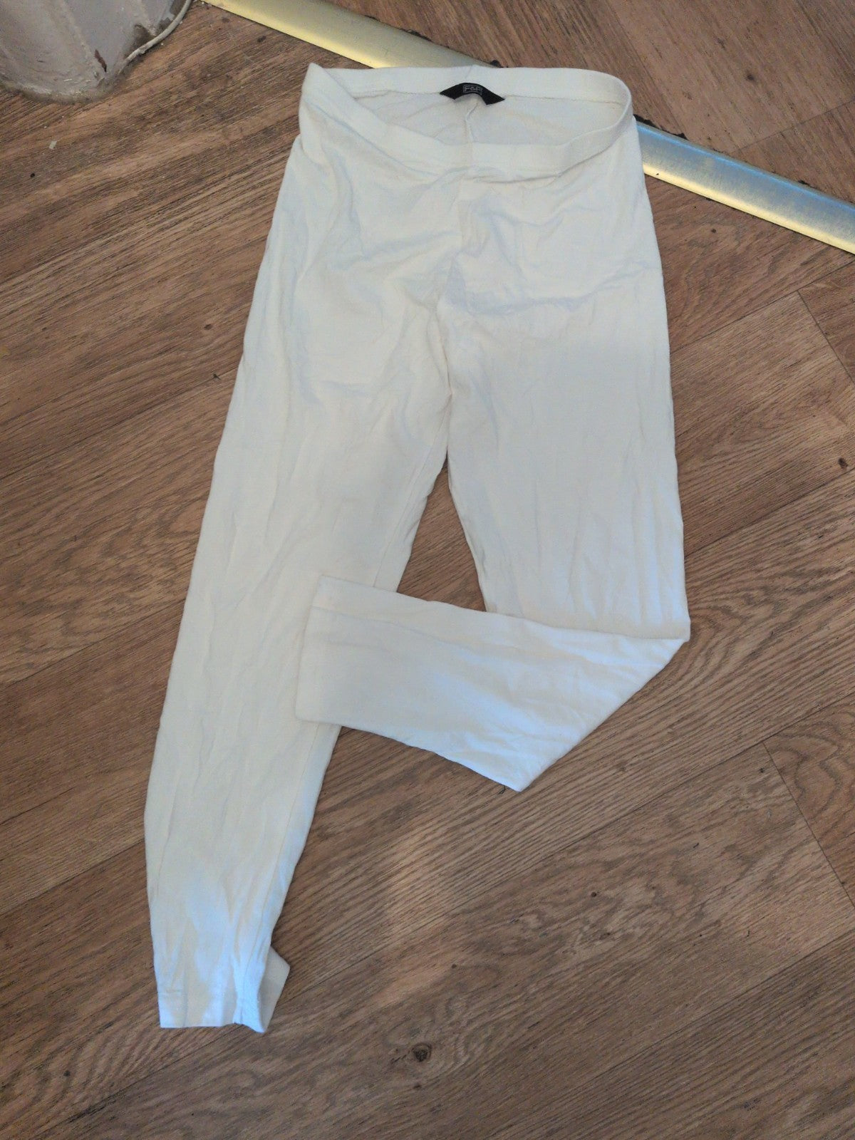 F&F 6 White Leggings