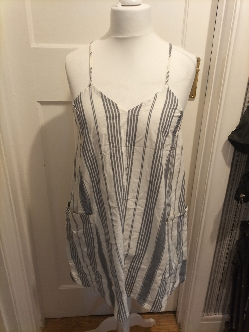 Ladies Debenhams Size Small Grey And White Striped Sleeveless Top