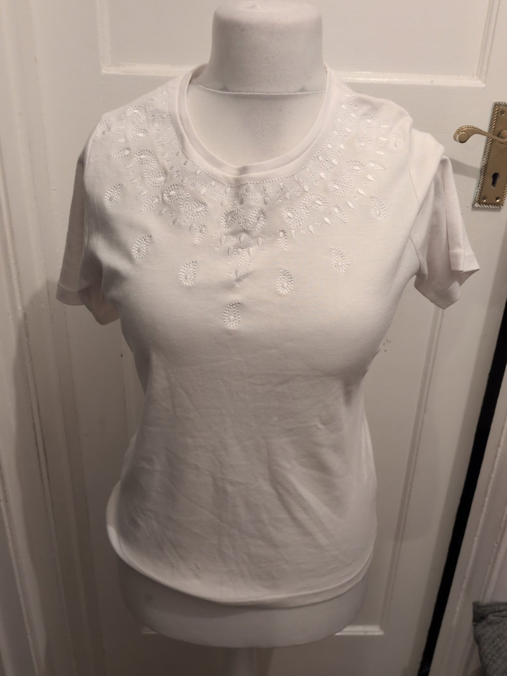 Honor Millburn 10-12 White Patterned Neck Hem Short Sleeve Blouse