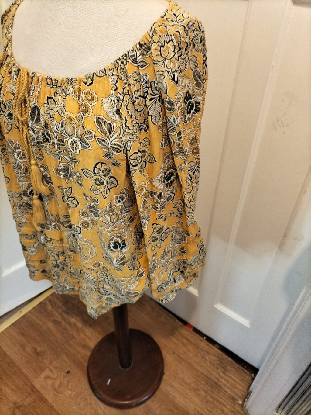 Ladies Bonmarche Size 16 Yellow Floral Long Sleeved Blouse